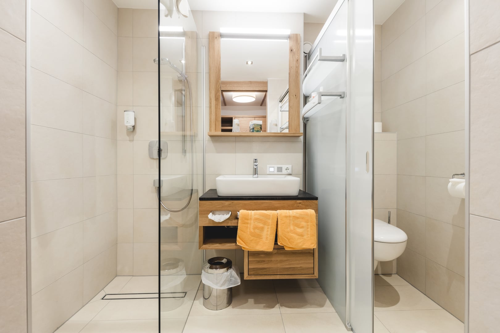 Badezimmer Panorama Studio im Dilly Resort