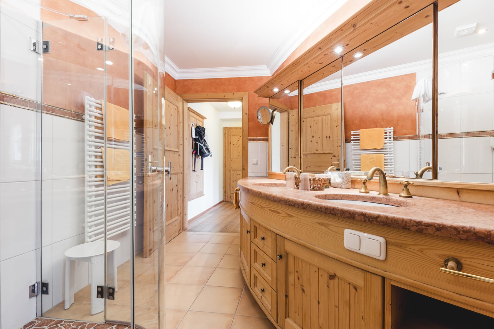 Bad Juniorsuite im Dilly Resort