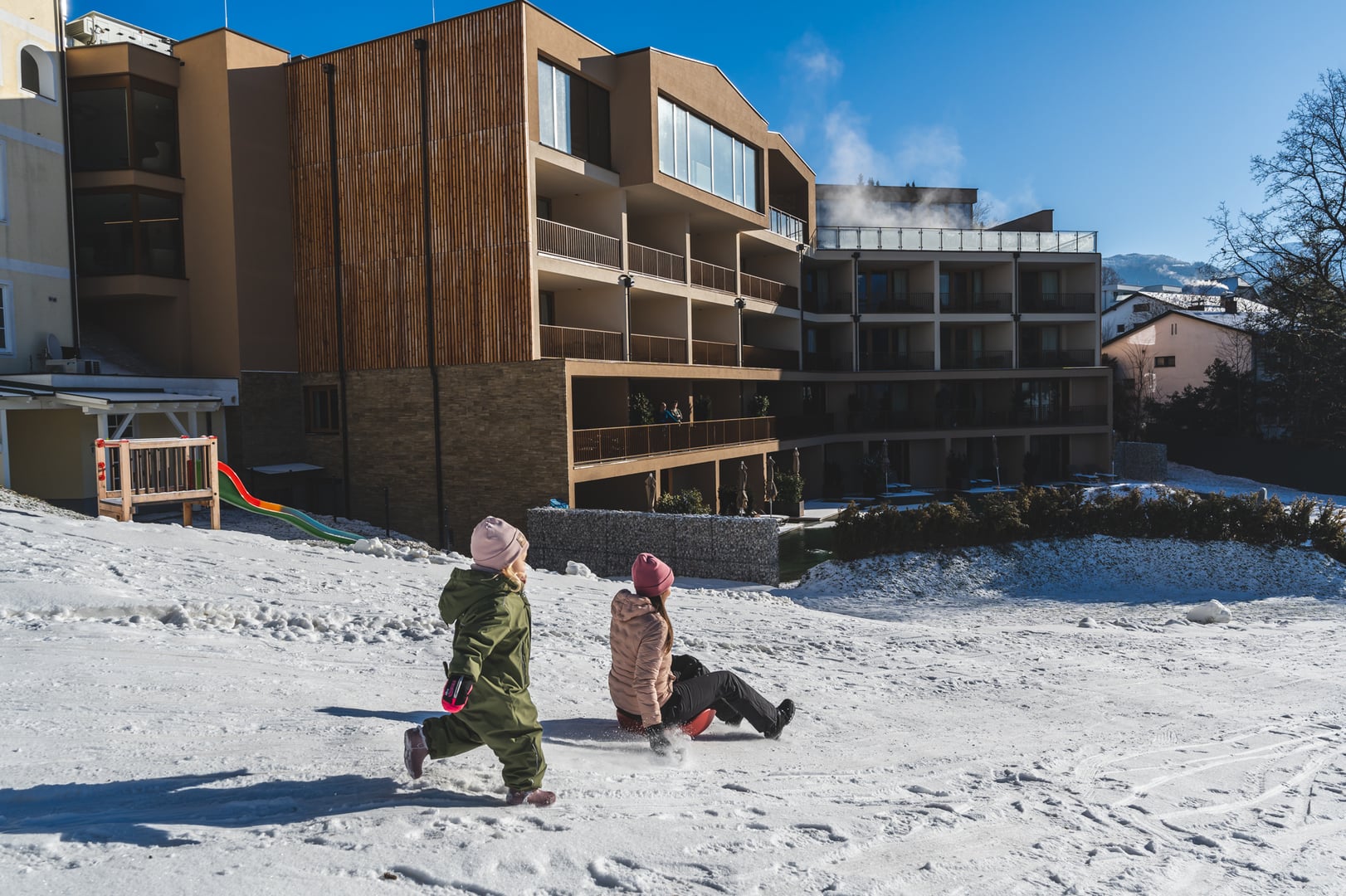 Rodelhang direkt beim Hotel