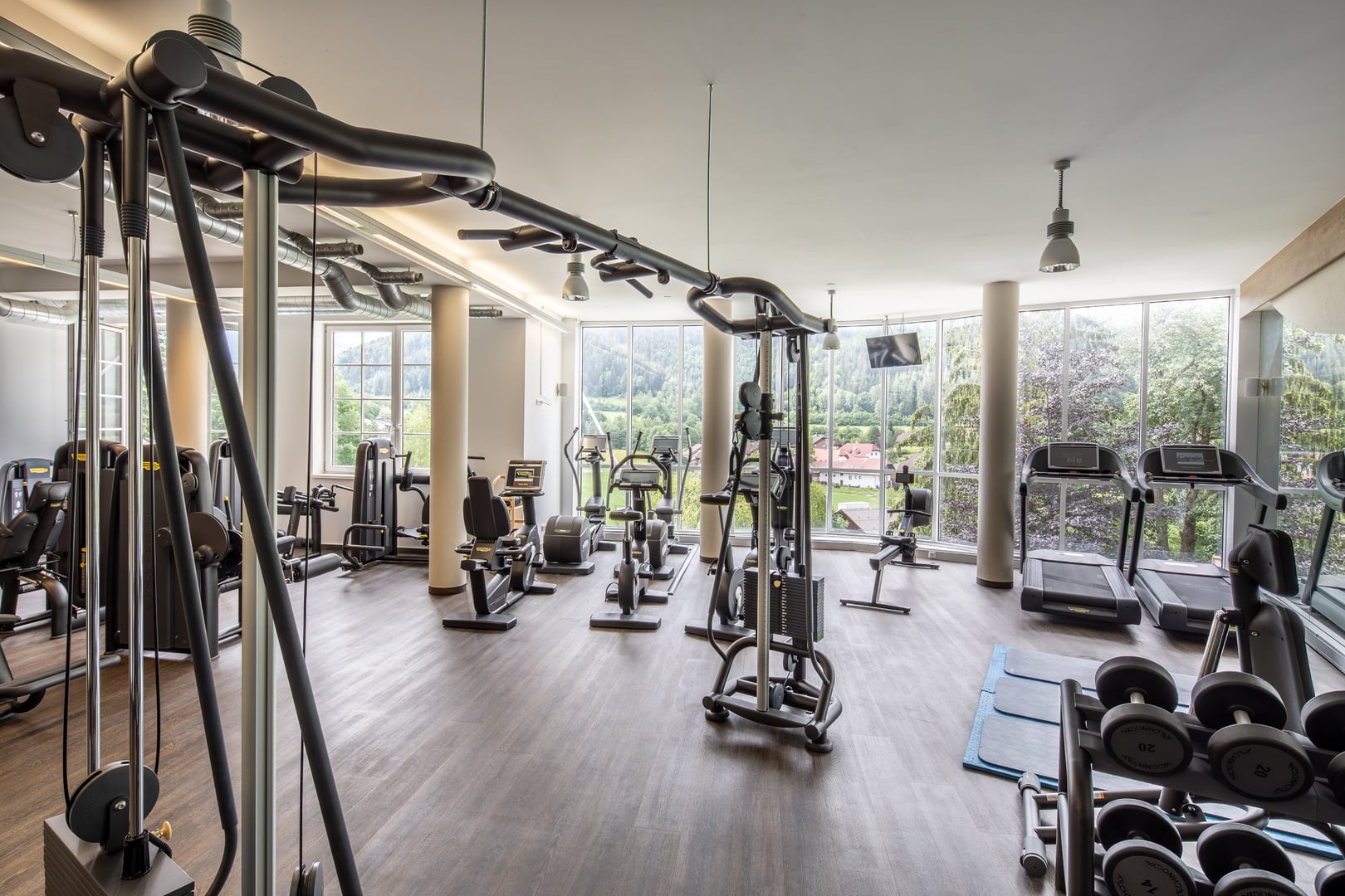 Panorama Fitnessstudio im Dilly Resort