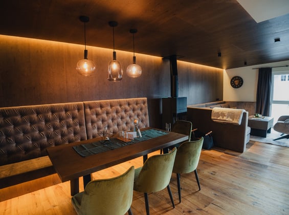 Wohn- und Essbereich im Dilly Chalet