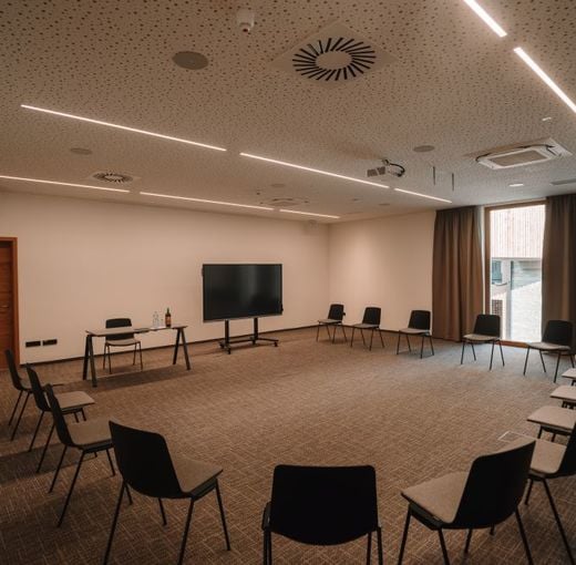 Professionell ausgestatteter Seminarraum im Seminarhotel Dilly in Oberösterreich