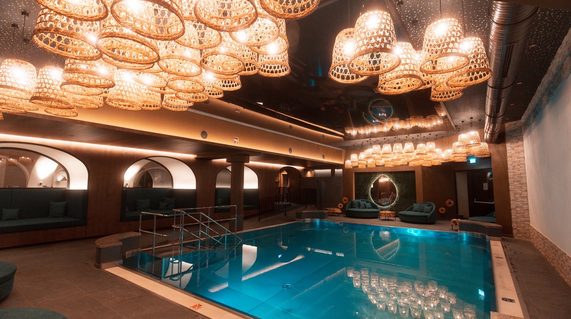 Familien Indoor Pool im Dilly Resort