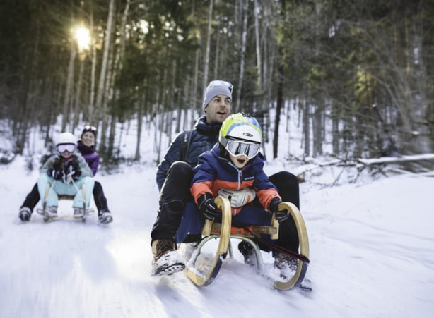 NATURE TOBOGGANING